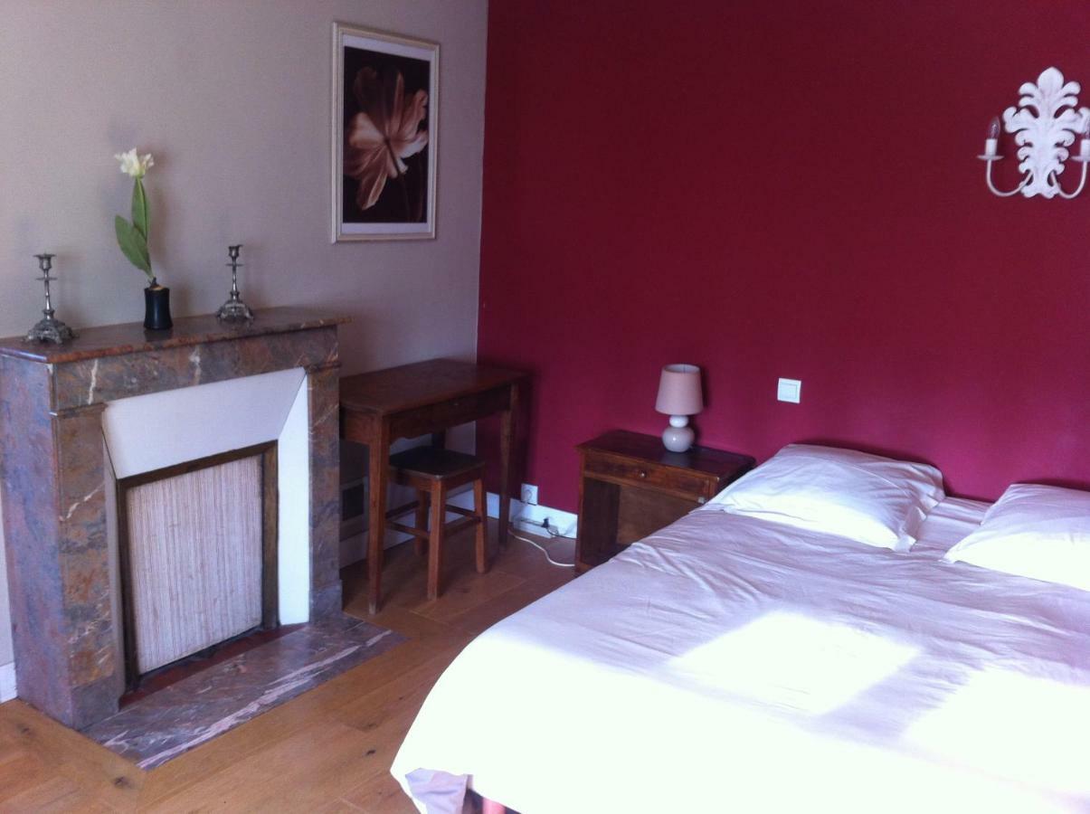 Bed and Breakfast La Ferme Des Vignes Hotot-en-Auge Exterior foto