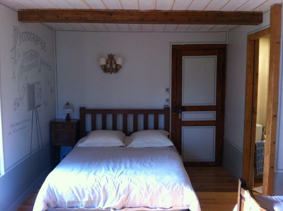 Bed and Breakfast La Ferme Des Vignes Hotot-en-Auge Exterior foto