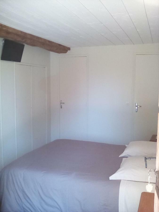 Bed and Breakfast La Ferme Des Vignes Hotot-en-Auge Exterior foto