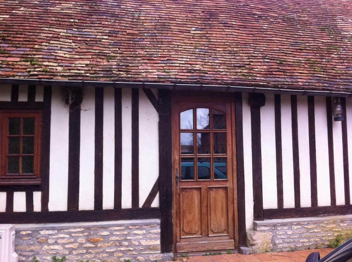 Bed and Breakfast La Ferme Des Vignes Hotot-en-Auge Exterior foto