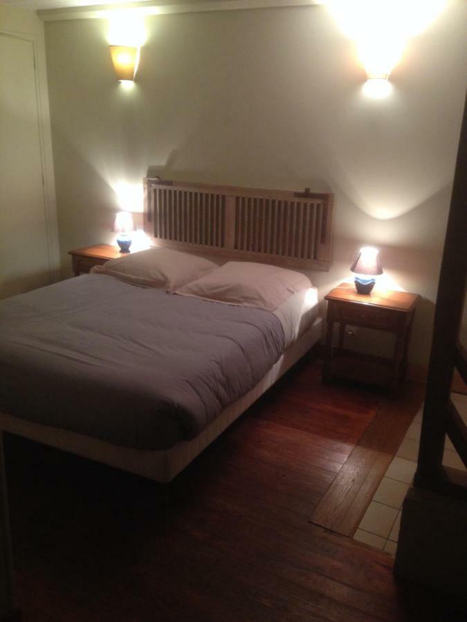 Bed and Breakfast La Ferme Des Vignes Hotot-en-Auge Exterior foto